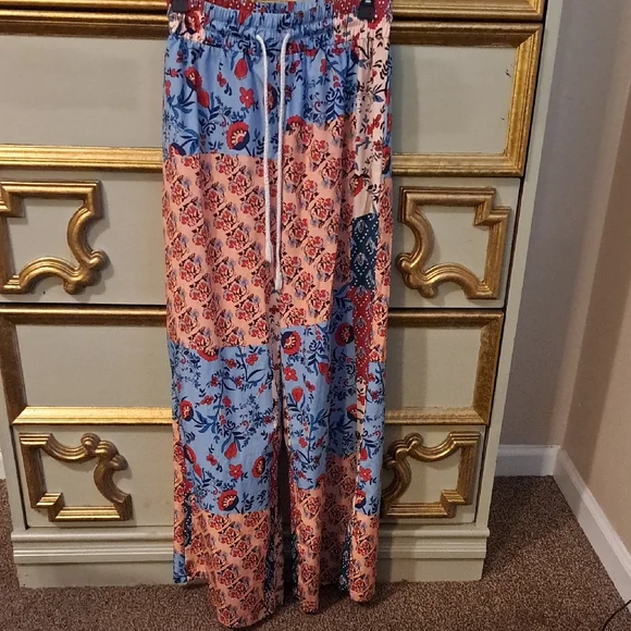 Floral Patchwork Flare Pants - Picture 5 of 6